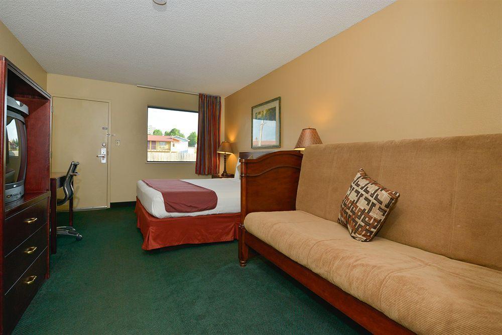 Econo Lodge Springfield I-44 Екстериор снимка